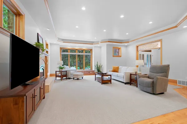 $974,900 | 2920 Parkwood Drive, Green Bay, WI 54313