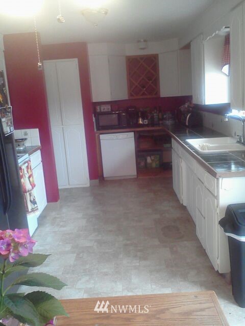 32711 Locke Road Roy, WA 98580 - Photo 4 of 8 Gallery Image 4