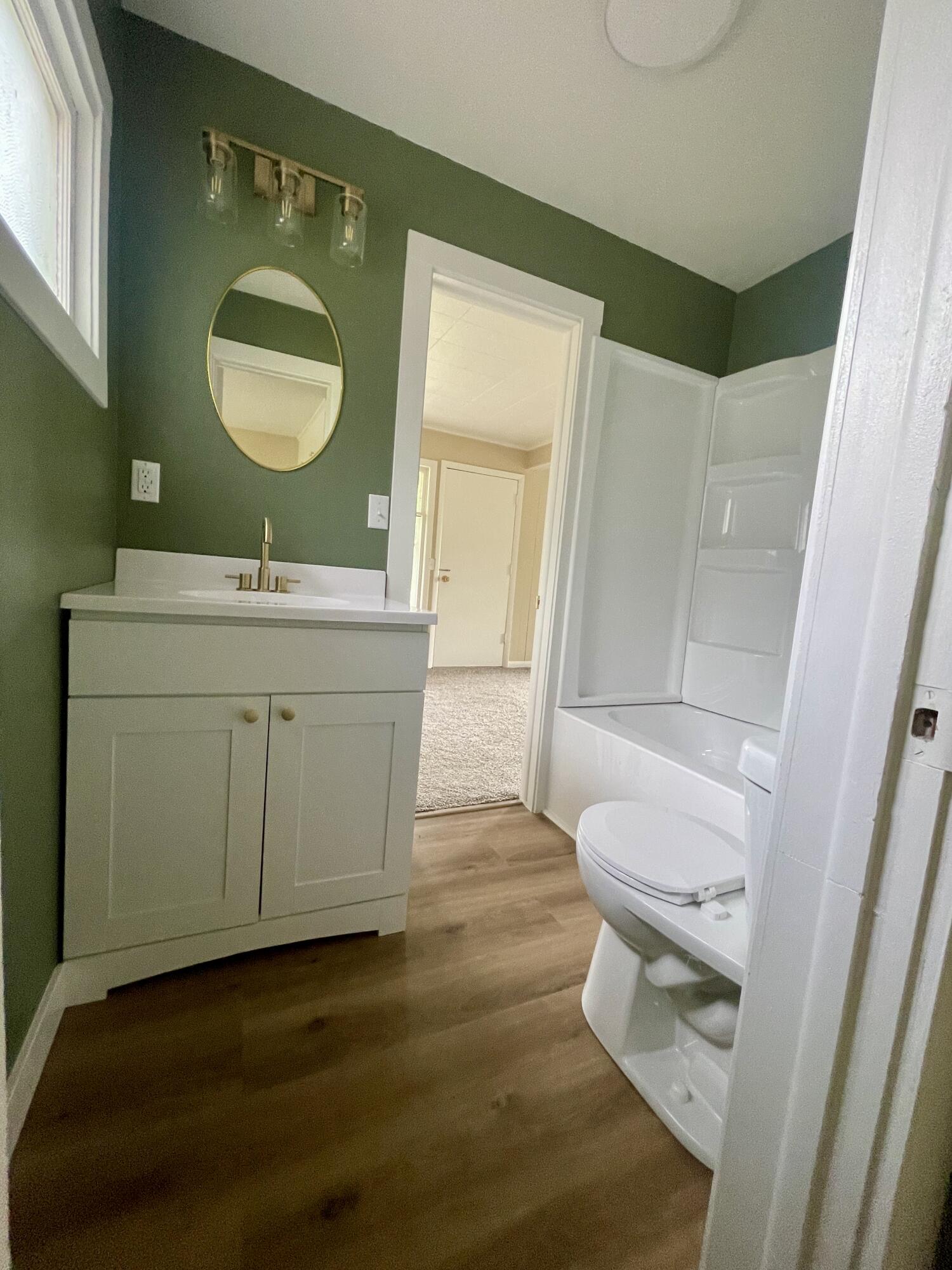 4055 West Monroe Road Alma, MI 48801 - Photo 21 of 31 Bathroom