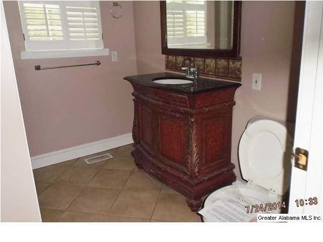 228 20th Street Oneonta, AL 35121 - Photo 12 of 25
