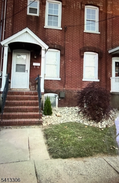 69 2nd Avenue Raritan, NJ 08869 - Photo 1 of 12 a front view of a house