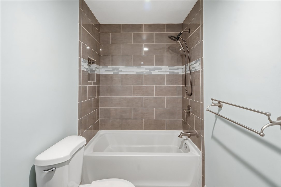 752 Quaker Lane, Unit A311 Warwick, RI 02818 - Photo 14 of 21