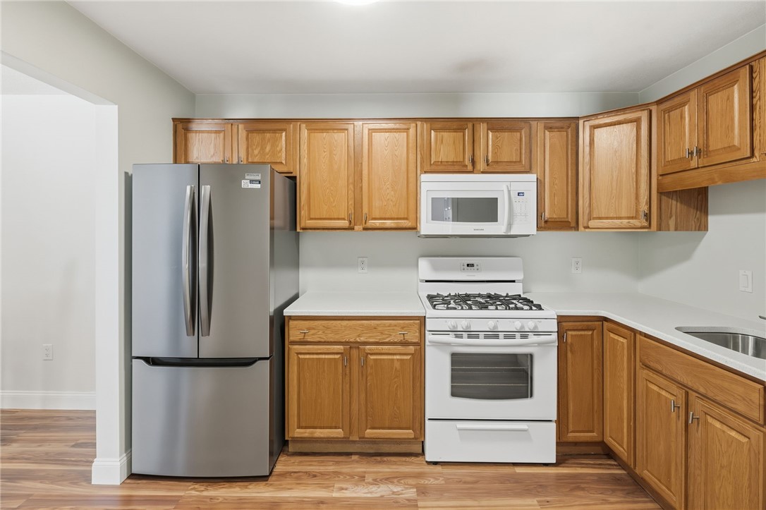 752 Quaker Lane, Unit A311 Warwick, RI 02818 - Photo 5 of 21