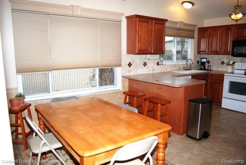45741 Drexel Road Canton, MI 48187 - Photo 13 of 24 Breakfast Nook