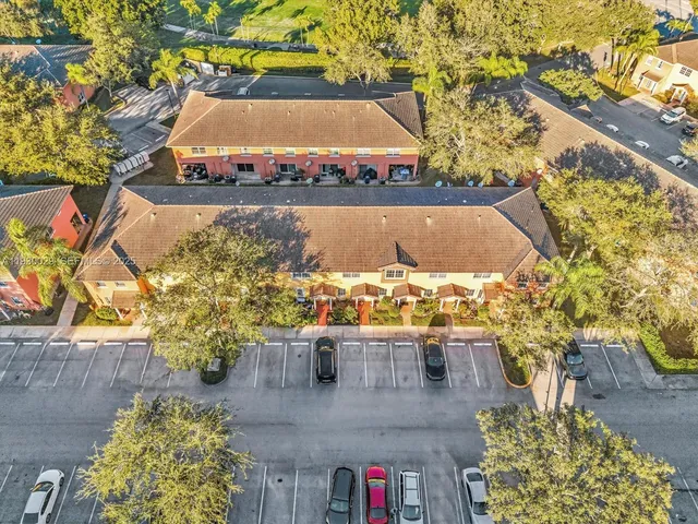 $2,650 | 6747 Sienna Club Drive, Lauderhill, FL 33319