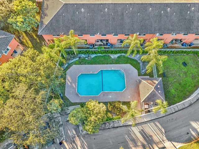 $2,650 | 6747 Sienna Club Drive, Lauderhill, FL 33319