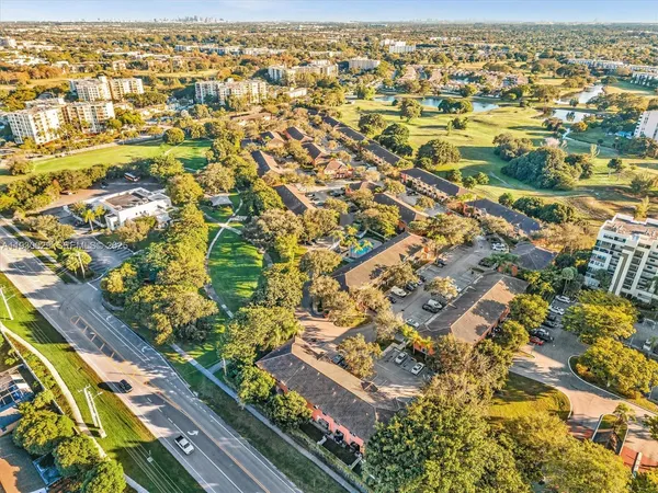 $2,650 | 6747 Sienna Club Drive, Lauderhill, FL 33319