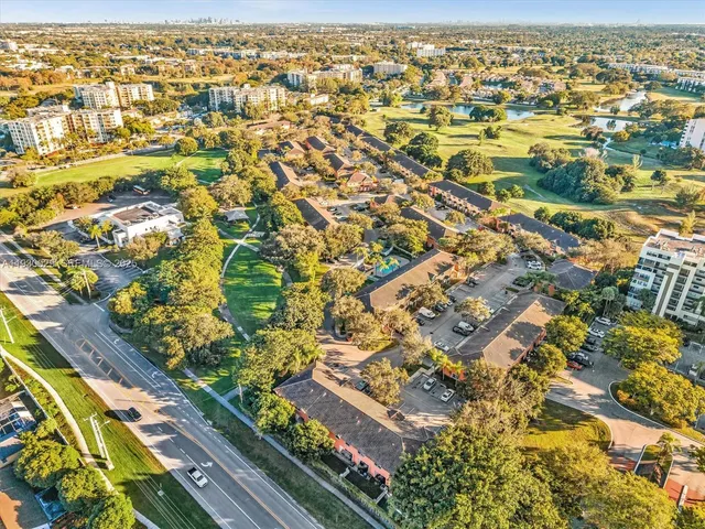 $2,650 | 6747 Sienna Club Drive, Lauderhill, FL 33319