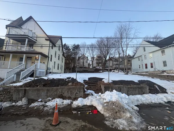 $60,000 | 18 Ridgewood Street, Waterbury, CT 06710