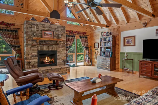 $670,000 | 23 Jay Foster Way, Unit 22/23, Saluda, NC 28773