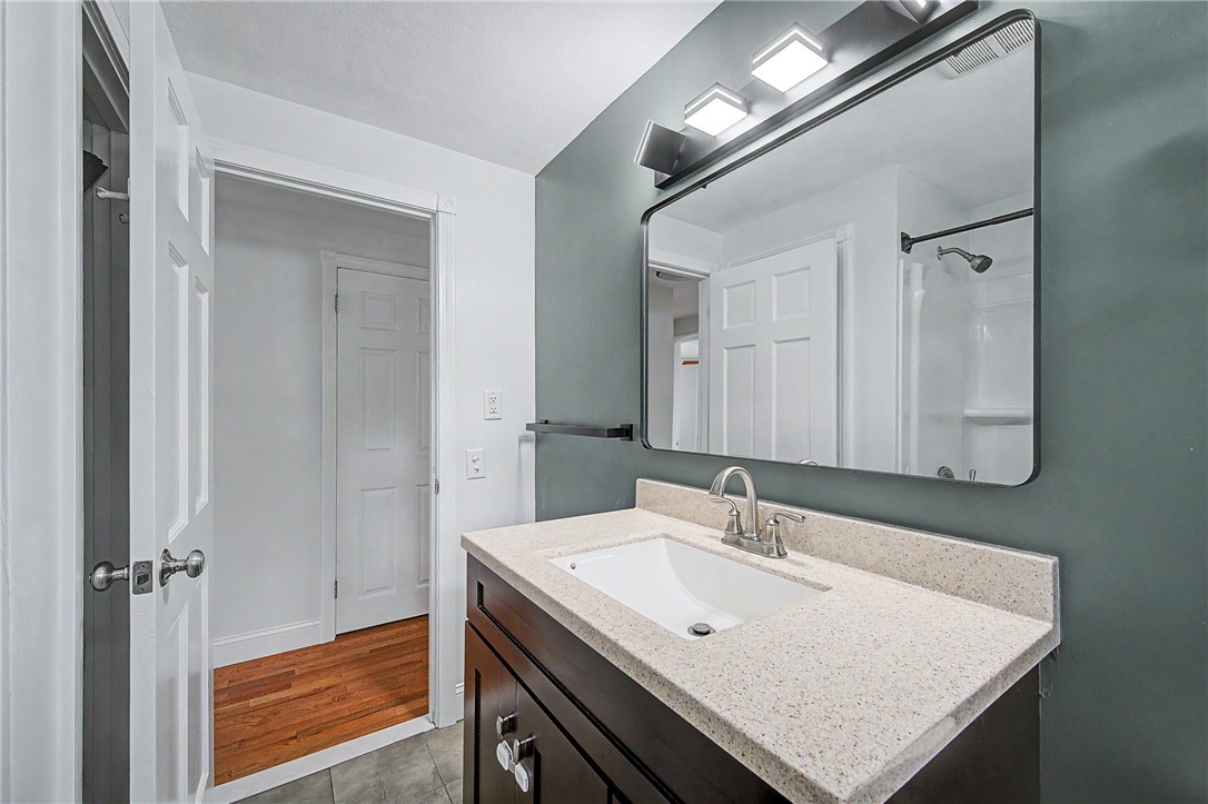 117 Larchmont Road Warwick, RI 02886 - Photo 25 of 44