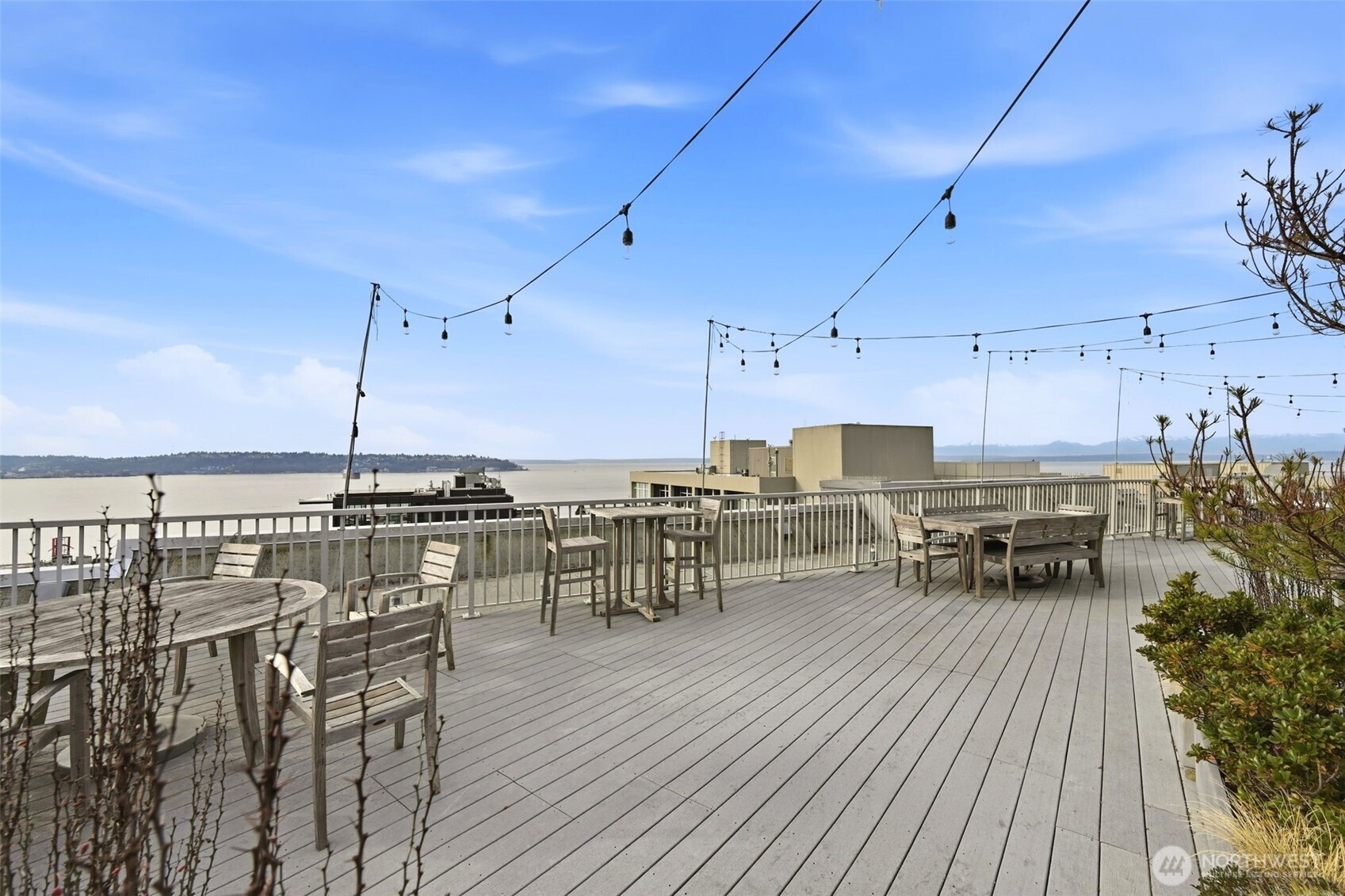 76 Cedar Street, Unit 807 Seattle, WA 98121 - Photo 14 of 17