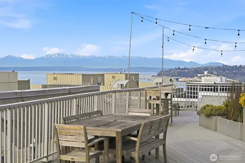 $349,950 | 76 Cedar Street, Unit 807, Seattle, WA 98121