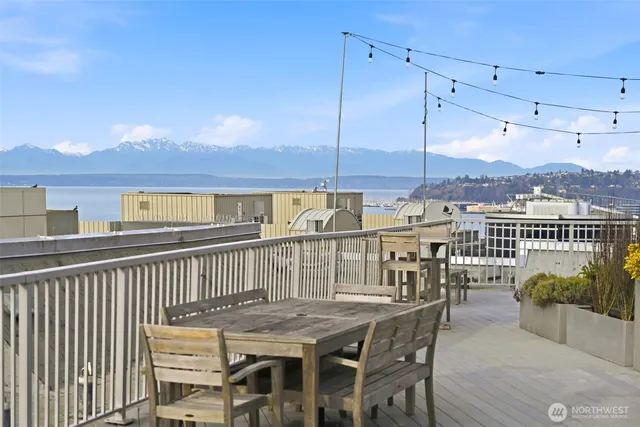 $349,950 | 76 Cedar Street, Unit 807, Seattle, WA 98121