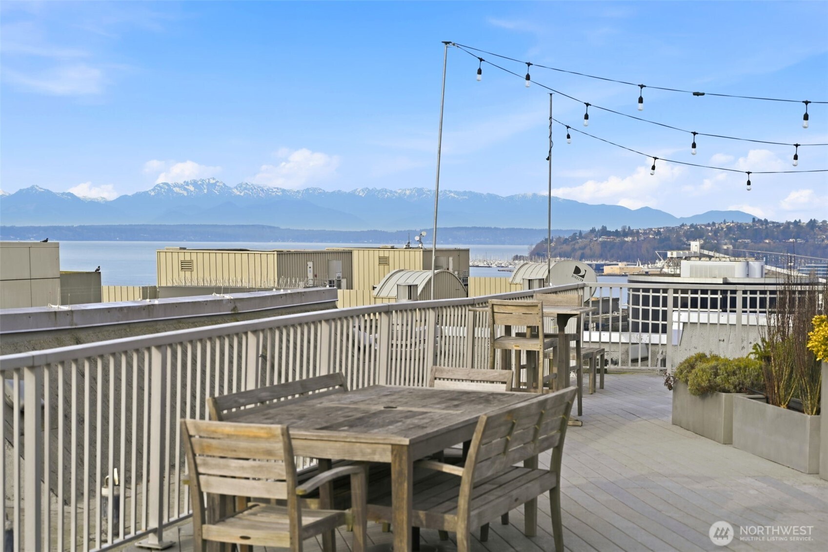 76 Cedar Street, Unit 807 Seattle, WA 98121 - Photo 16 of 17