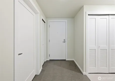 $349,950 | 76 Cedar Street, Unit 807, Seattle, WA 98121