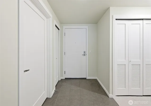 $349,950 | 76 Cedar Street, Unit 807, Seattle, WA 98121