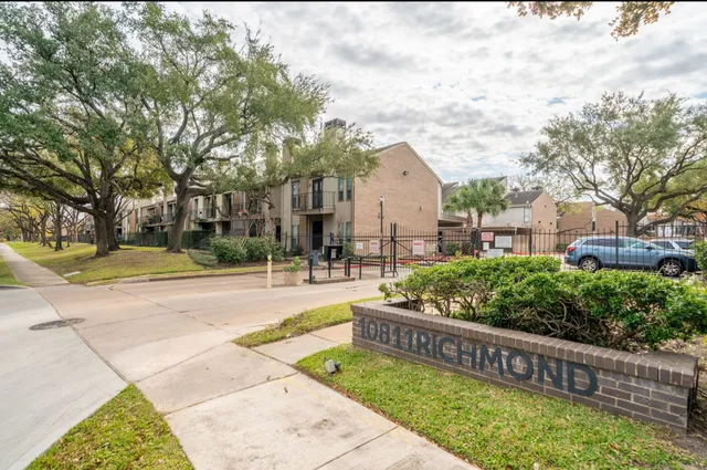 $120,000 | 10811 Richmond Avenue, Unit 72, Houston, TX 77042