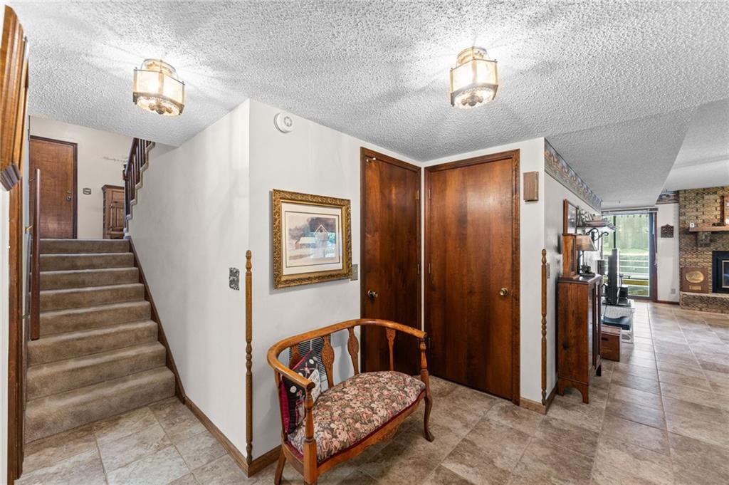 21 West Edwards Street Iola, KS 66749 - Photo 7 of 64