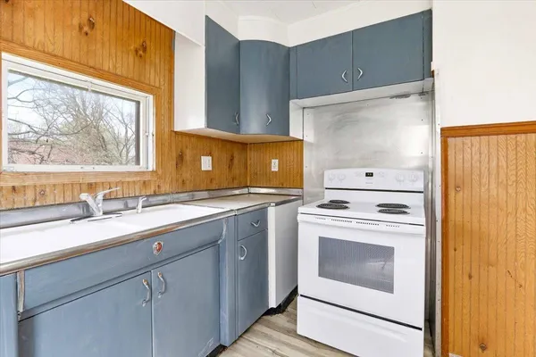 $177,700 | 954 Church Street, Richland Center, WI 53581