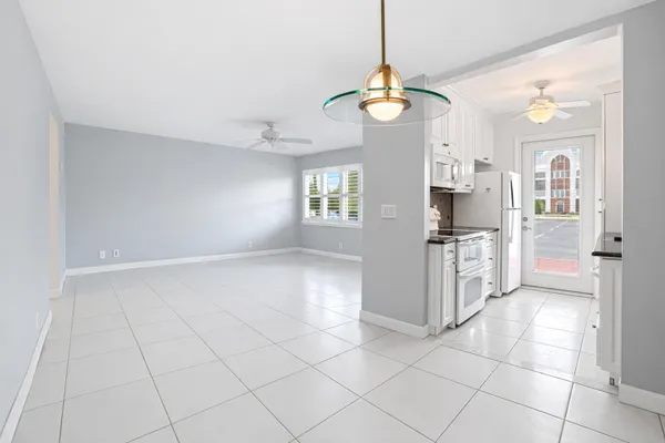 $225,000 | 130 Doolen Court, Unit 108, North Palm Beach, FL 33408