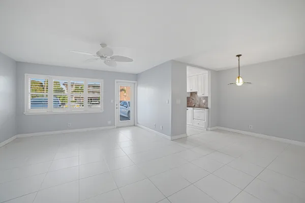 $225,000 | 130 Doolen Court, Unit 108, North Palm Beach, FL 33408