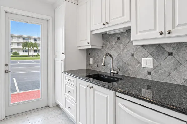 $225,000 | 130 Doolen Court, Unit 108, North Palm Beach, FL 33408