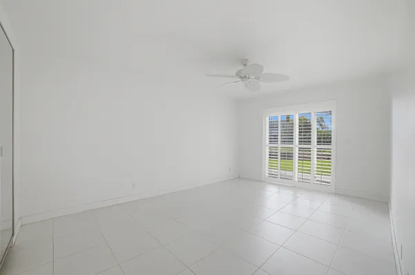 $225,000 | 130 Doolen Court, Unit 108, North Palm Beach, FL 33408