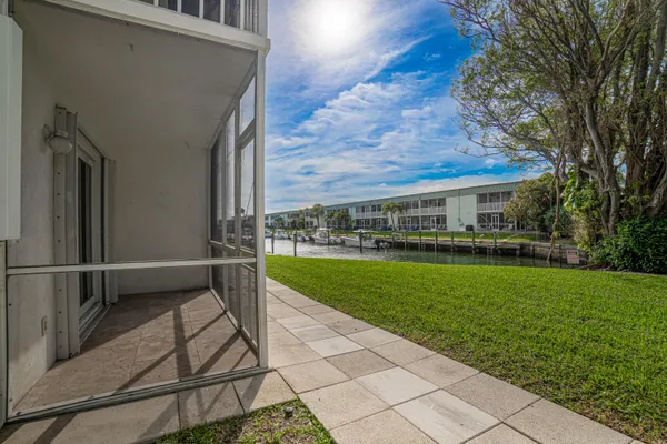 $225,000 | 130 Doolen Court, Unit 108, North Palm Beach, FL 33408