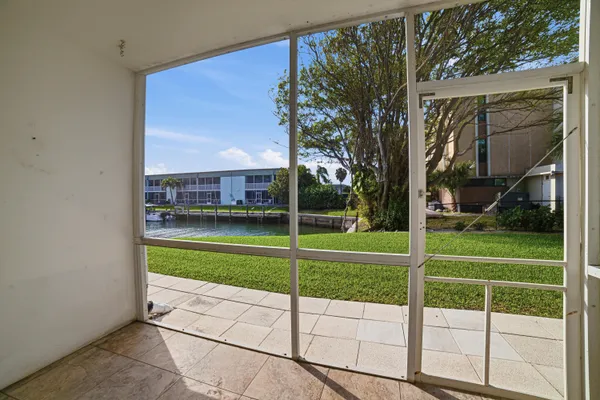 $225,000 | 130 Doolen Court, Unit 108, North Palm Beach, FL 33408