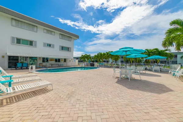 $225,000 | 130 Doolen Court, Unit 108, North Palm Beach, FL 33408