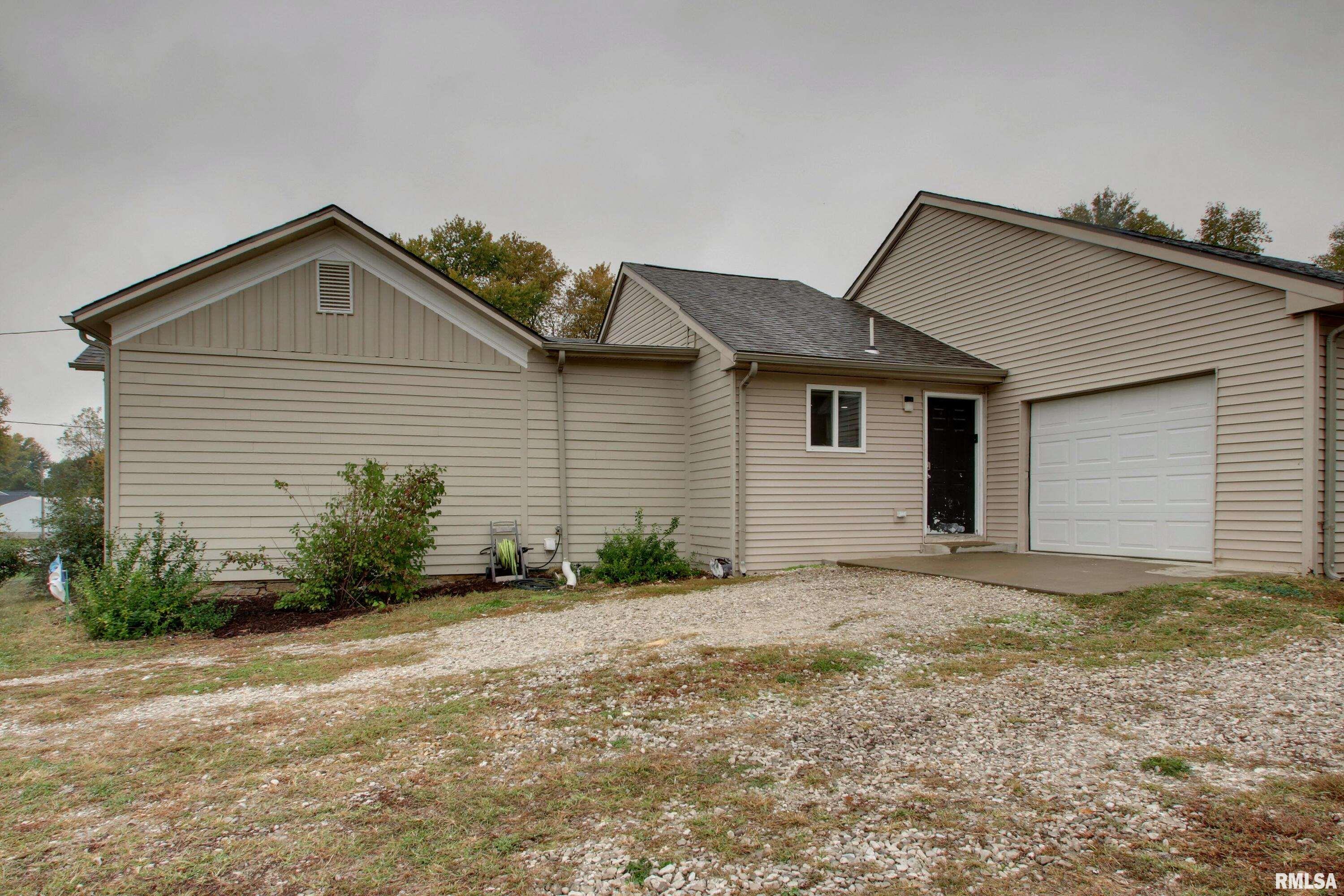 366 East Main Street Plainville, IL 62365 - Photo 19 of 26