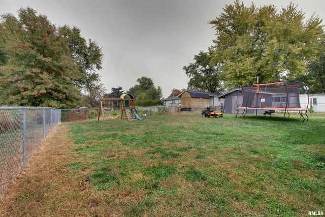 $172,000 | 366 East Main Street, Plainville, IL 62365