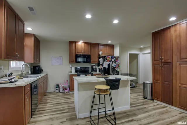 $172,000 | 366 East Main Street, Plainville, IL 62365