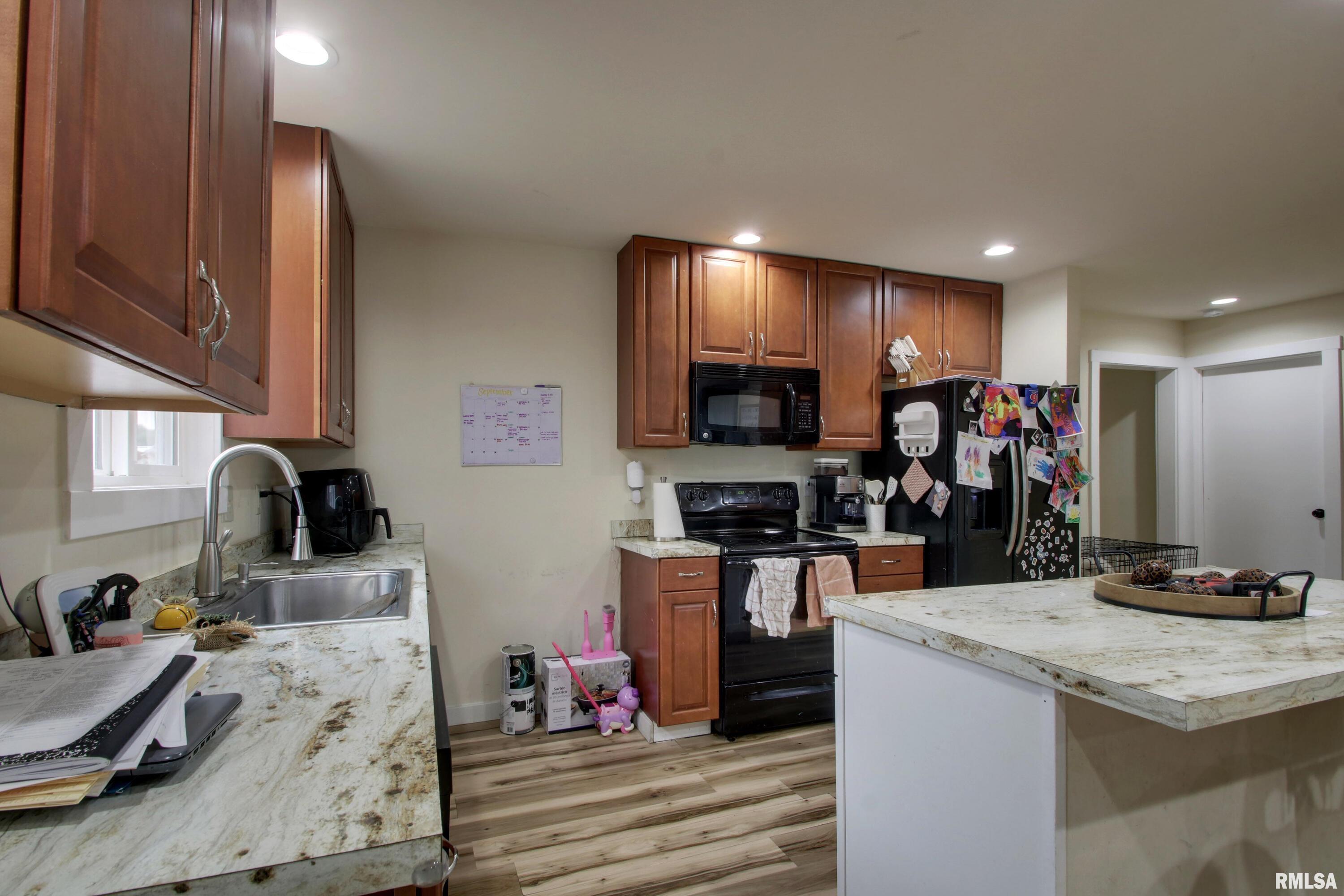 366 East Main Street Plainville, IL 62365 - Photo 4 of 26