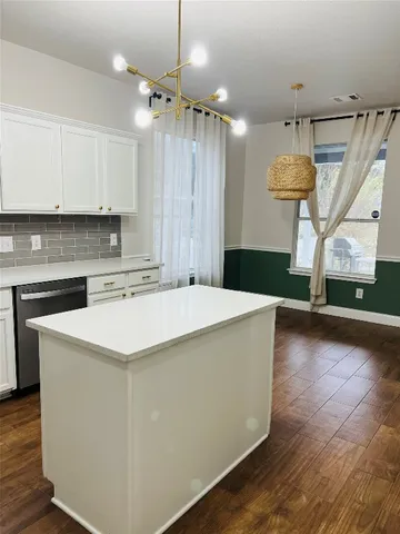 $2,250 | 728 Sampson, Kyle, TX 78640