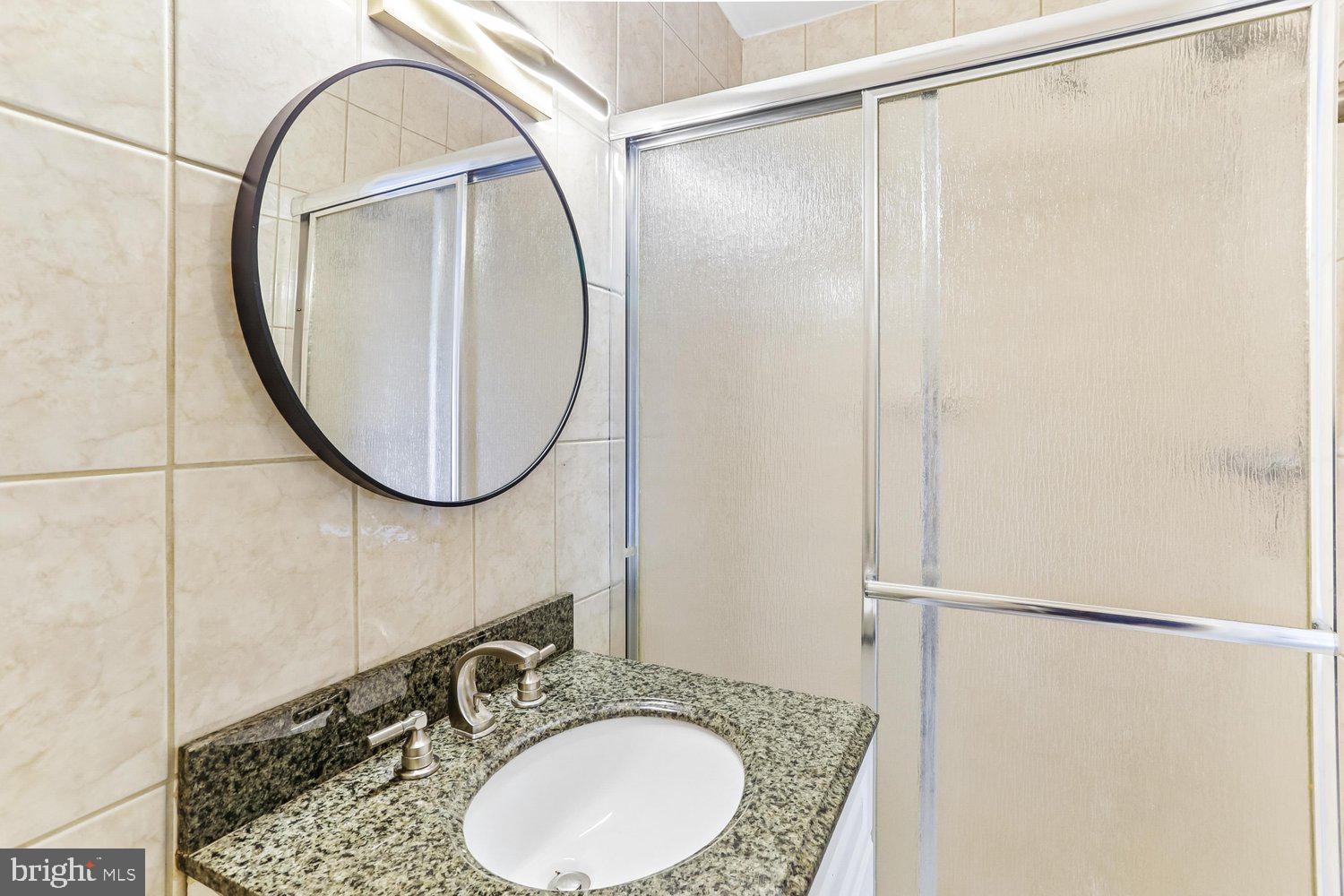 11191 Columbia Pike, Unit 41 Silver Spring, MD 20901 - Photo 33 of 52 Primary Bath