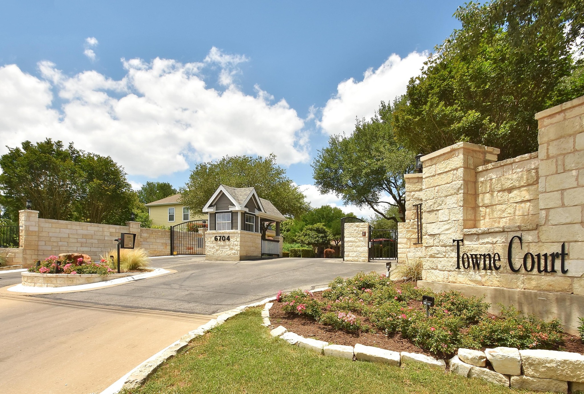 6704 Menchaca Road, Unit 31 Austin, TX 78745 - Photo 32 of 32 Gallery Image 32