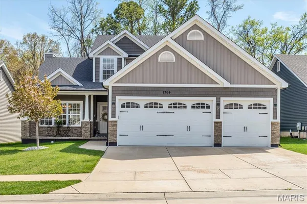 $450,000 | 1364 Grey Wolf Drive, Imperial, MO 63052