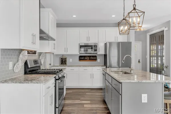 $450,000 | 1364 Grey Wolf Drive, Imperial, MO 63052