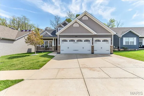 $450,000 | 1364 Grey Wolf Drive, Imperial, MO 63052