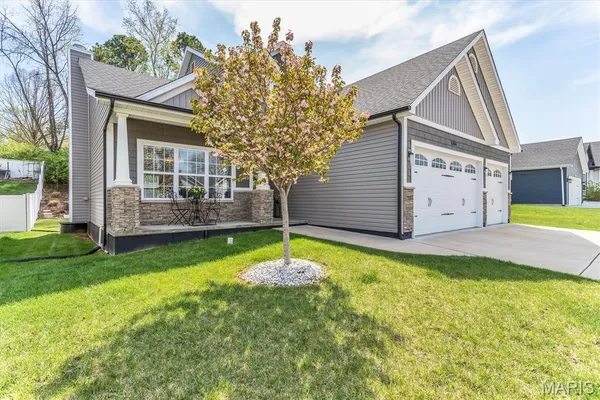 $450,000 | 1364 Grey Wolf Drive, Imperial, MO 63052