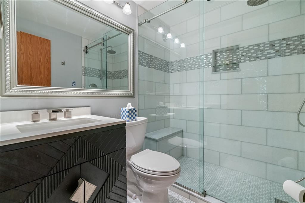 337 Fox Chapel Road Pittsburgh, PA 15238 - Photo 24 of 40 Full bath on main level
