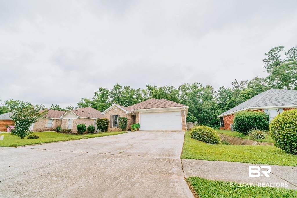 11910 Ives Lane Mobile, AL 36608 - Photo 2 of 24