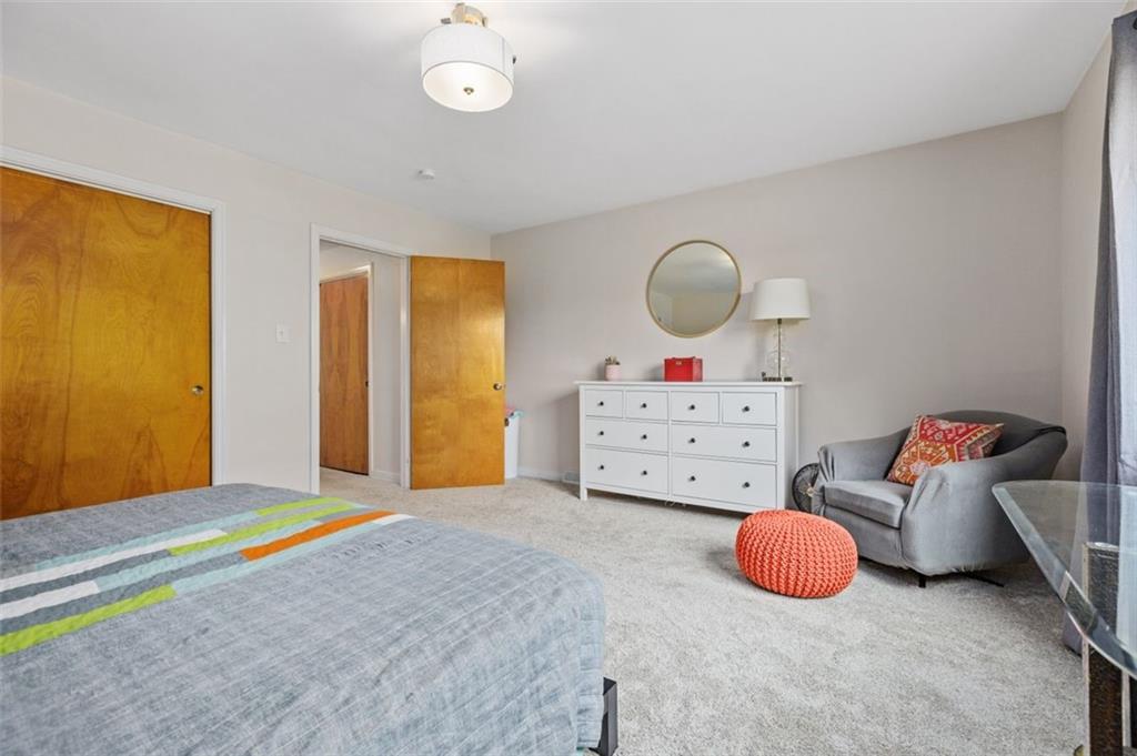 7068 Shannon Road Verona, PA 15147 - Photo 14 of 23 Gallery Image 14