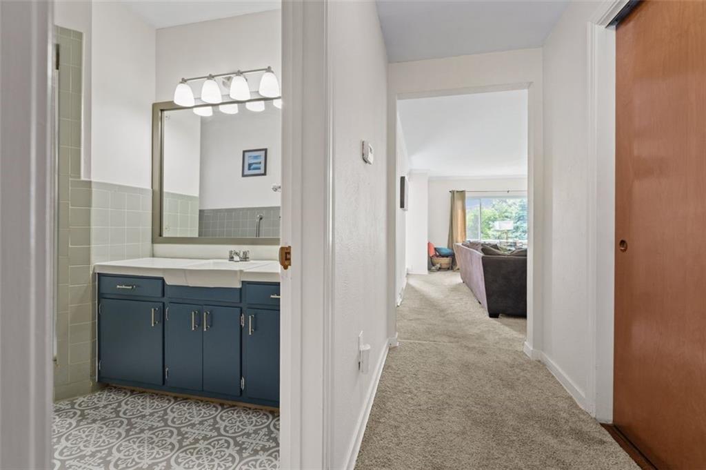 7068 Shannon Road Verona, PA 15147 - Photo 15 of 23 Gallery Image 15