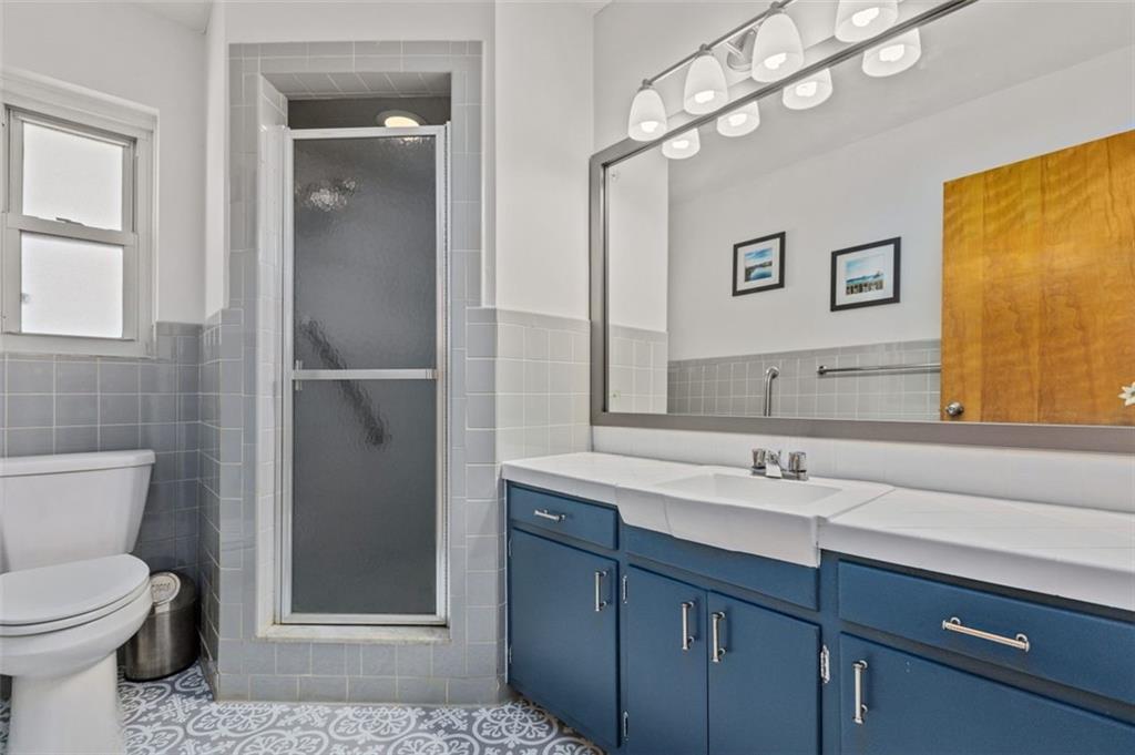 7068 Shannon Road Verona, PA 15147 - Photo 16 of 23 Gallery Image 16
