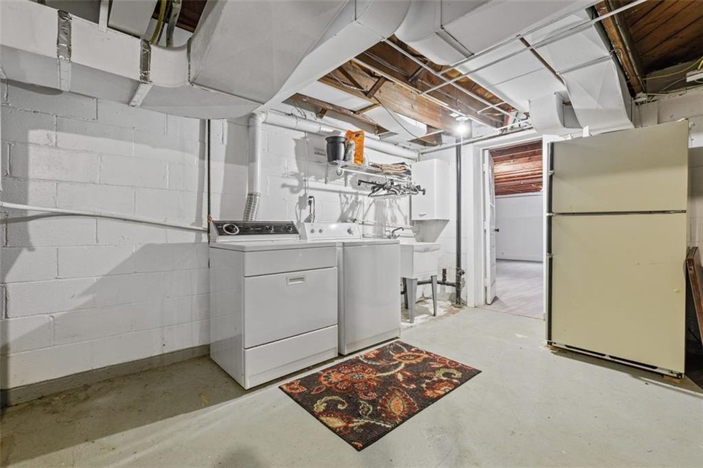 7068 Shannon Road Verona, PA 15147 - Photo 22 of 23 Gallery Image 22