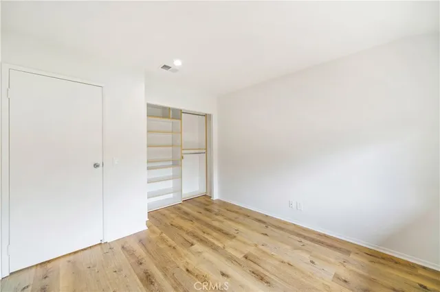 a view of a yard in front of house