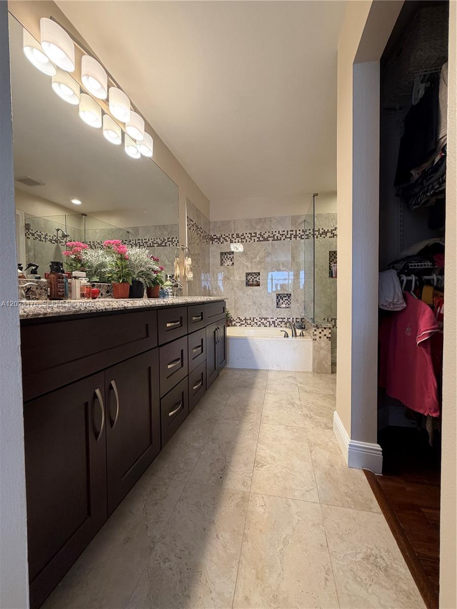 21719 Cromwell Circle Boca Raton, FL 33486 - Photo 44 of 85 MASTER BATHROOM